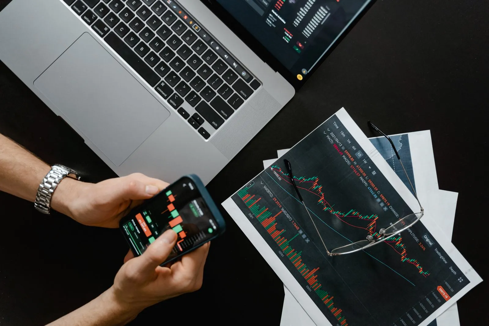 Founder validating a SaaS idea with AI research tools